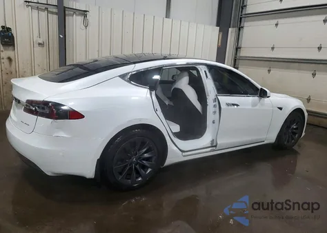 2020 Tesla Model S z USA, uszkodzony, nr VIN 5YJSA1E25LF369092